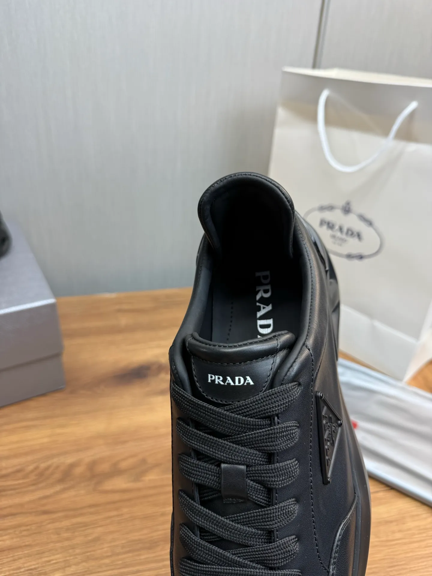 Men's shoes 💰660💰 [PRADA] Men's shoes are popular in the counter, high-quality shipments ✔️Official website synchronization, original imported cowhide + cowhide lining, 1⃣️ratio 1⃣️reproduction, original sole, 38-45